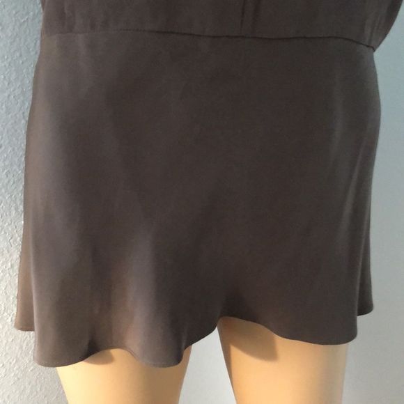 Sz12-Lafayette 148 Taupe Silk Sleeveless Top w Hi-Low Hem - Picture 6 of 11